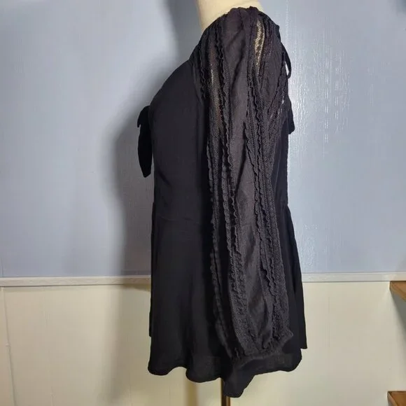 Torrid Size 0 Classic Black Tie V Neck Lace Longsleeve Lightweight Blouse - Picture 3 of 10